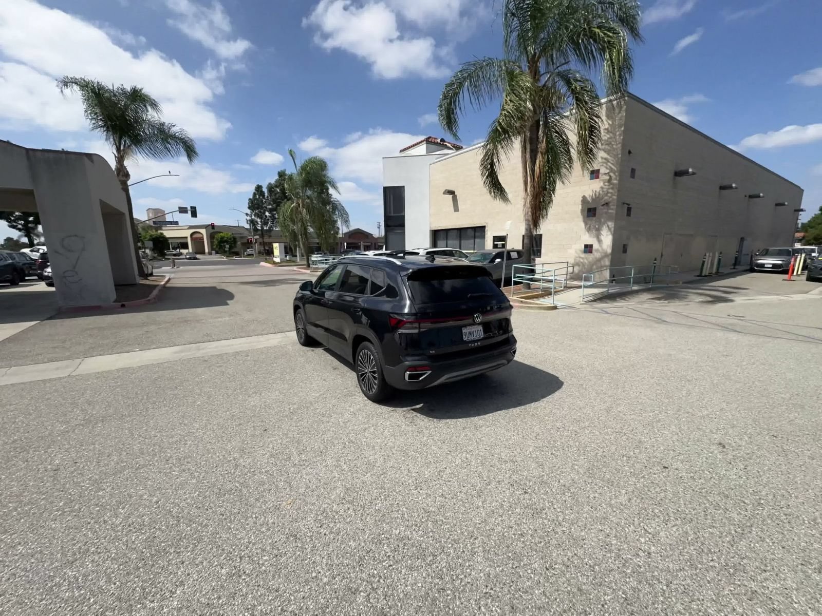 Used 2026 Volkswagen Taos SE FWD image 10