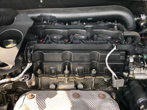 Used 2018 Jeep Renegade Latitude AWD/4WD image 9