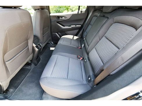 Used 2026 Chevrolet Equinox LT FWD image 12