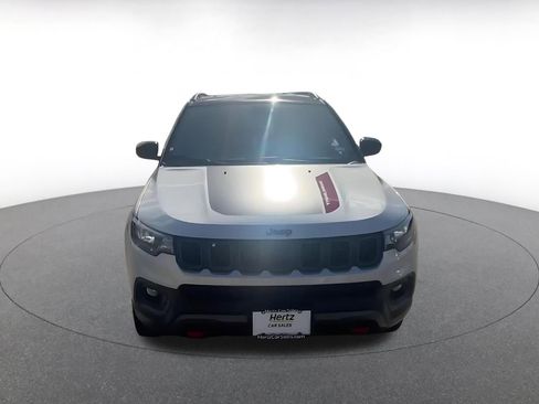 Used 2025 Jeep Compass Trailhawk image 4