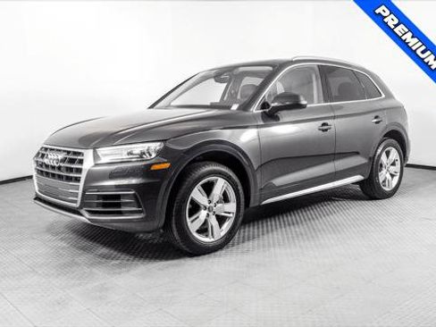 Used 2019 Audi Q5 2.0T Premium w/ Convenience Package AWD/4WD image 2