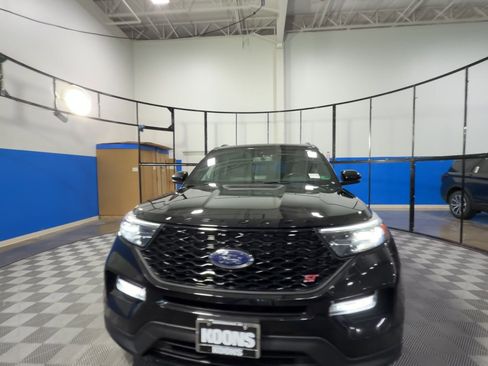 Used 2020 Ford Explorer ST w/ Premium Technology Package image 4