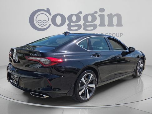 Used 2025 Acura TLX w/ Technology Package FWD image 5