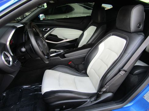 Used 2016 Chevrolet Camaro LT image 7