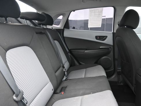 Used 2021 Hyundai Kona SE FWD image 25