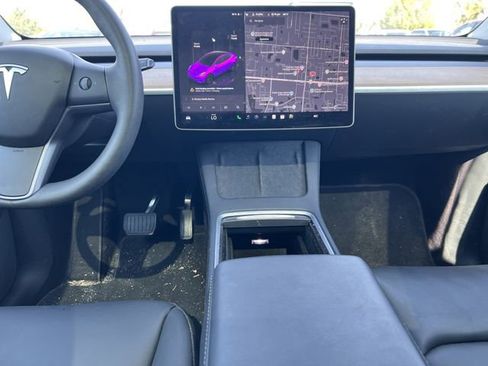 Used 2024 Tesla Model Y Long Range image 13