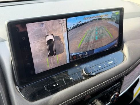 Used 2025 Nissan Rogue Platinum w/ Platinum Premium Package image 19