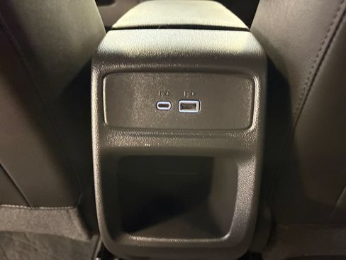 Used 2025 Chevrolet Trax RS w/ Sunroof Package FWD image 37