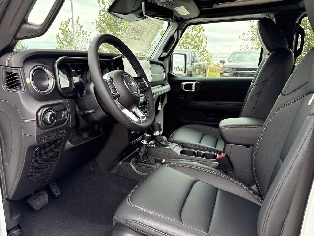 New 2027 Jeep Wrangler Unlimited Sahara AWD/4WD image 8