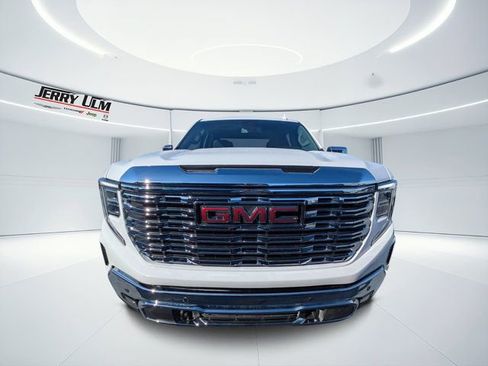 Used 2025 GMC Sierra 1500 SLT image 7