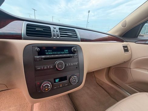 Used 2009 Buick Lucerne CXL w/ Driver Confidence Package FWD image 23