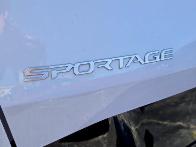 Used 2023 Kia Sportage SX FWD image 12