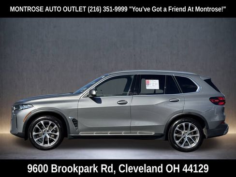 Used 2024 BMW X5 xDrive40i w/ Premium Package image 4