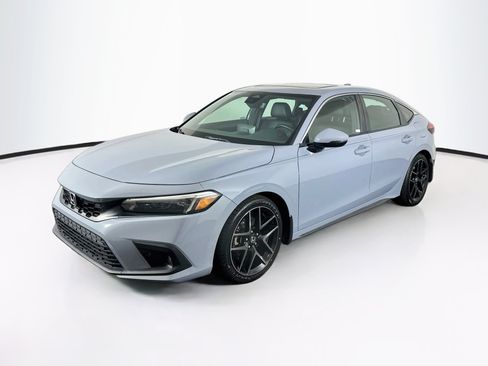 Used 2022 Honda Civic Sport Touring image 3