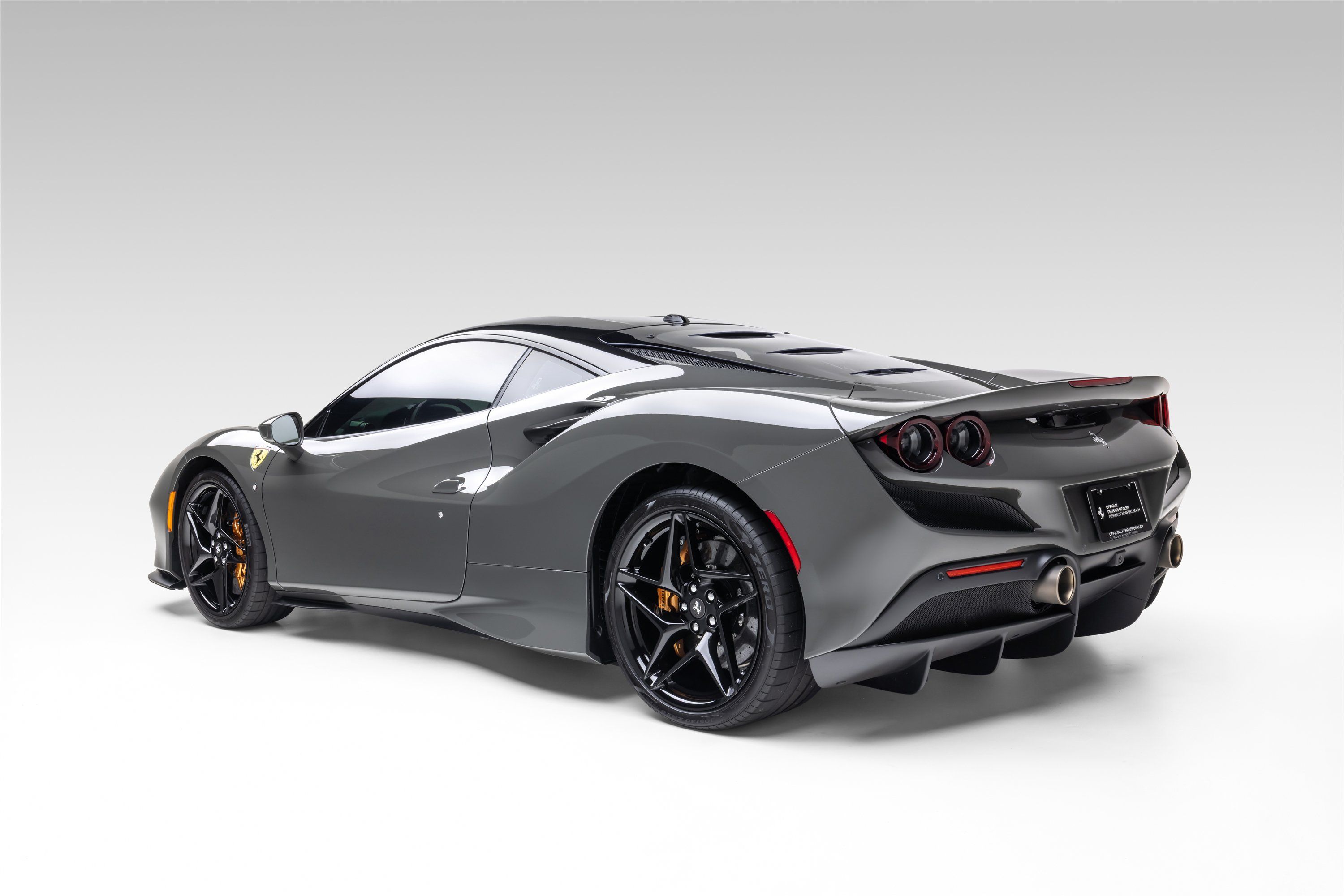 Certified 2022 Ferrari F8 Tributo RWD image 3