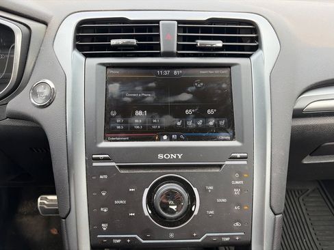 Used 2015 Ford Fusion Titanium FWD image 12