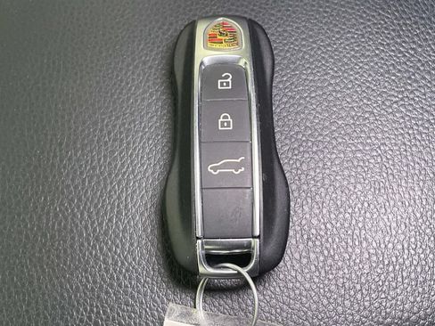 Certified 2023 Porsche Cayenne S Platinum AWD/4WD image 44