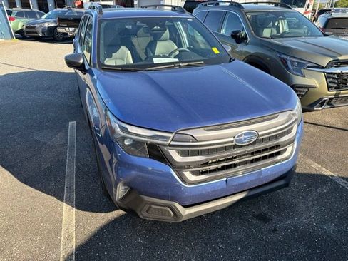 Certified 2025 Subaru Forester Limited w/ Popular Package AWD/4WD image 3