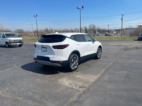 Used 2025 Chevrolet Blazer LT FWD image 6