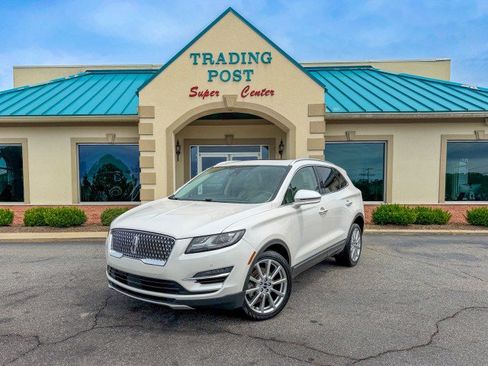 Used 2019 Lincoln MKC Reserve w/ MKC Technology Package FWD image 2
