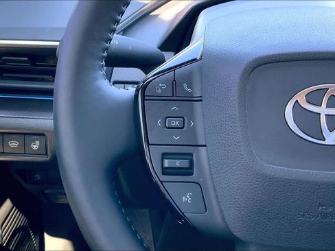 Used 2025 Toyota Prius image 22