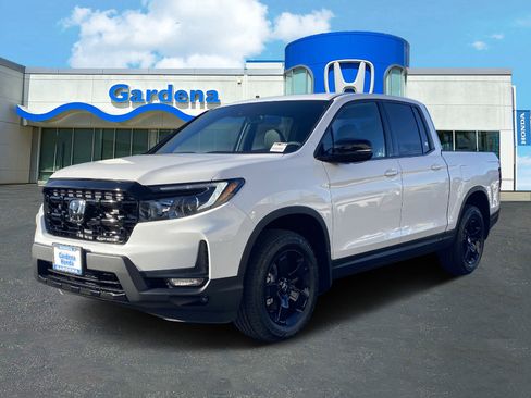 New 2026 Honda Ridgeline Black Edition image 3
