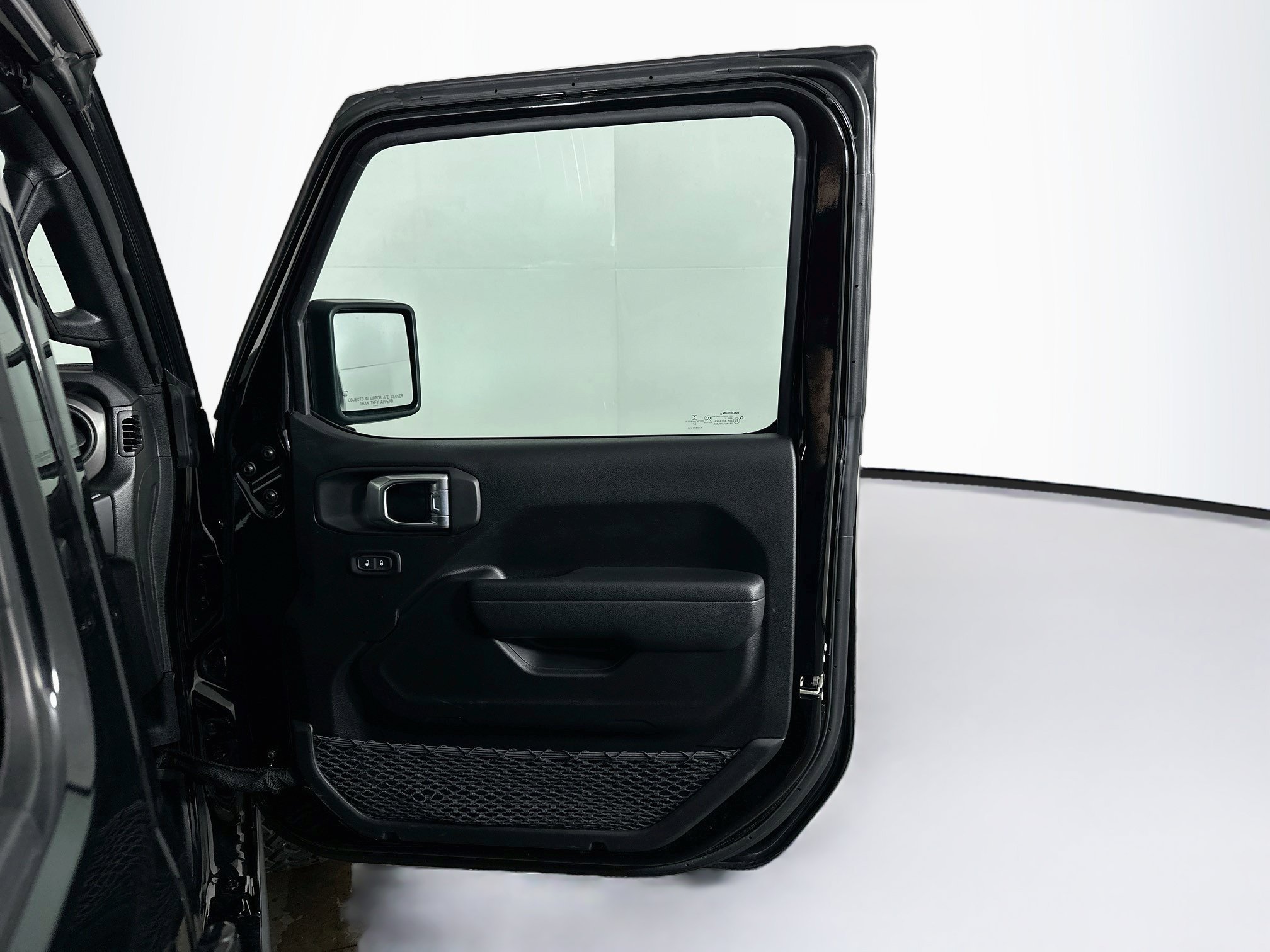 Used 2023 Jeep Wrangler Unlimited AWD/4WD image 30