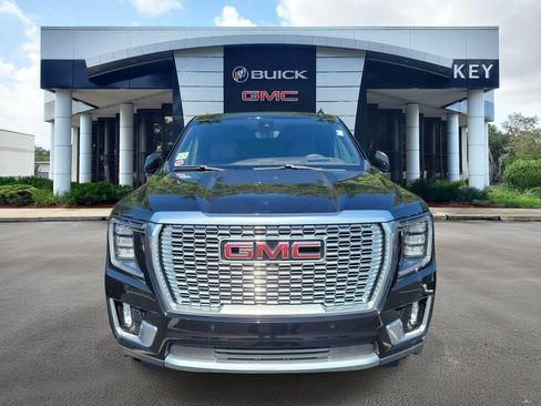 Used 2021 GMC Yukon Denali w/ Denali Ultimate Package AWD/4WD image 2