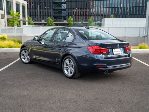 Used 2016 BMW 328i xDrive Sedan AWD/4WD image 3