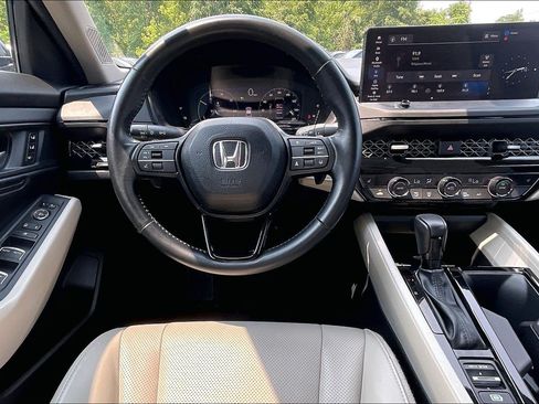 Used 2025 Honda Accord EX-L image 5
