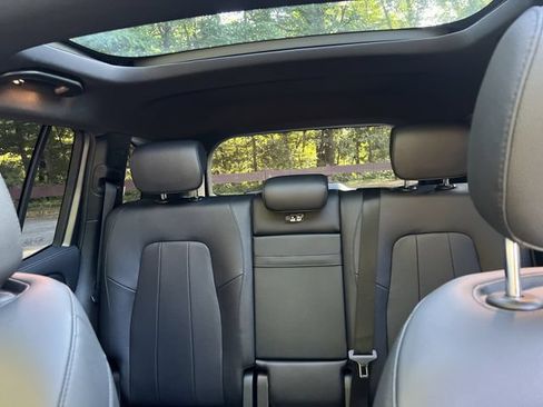 Used 2020 Mercedes-Benz GLB 250 4MATIC image 30