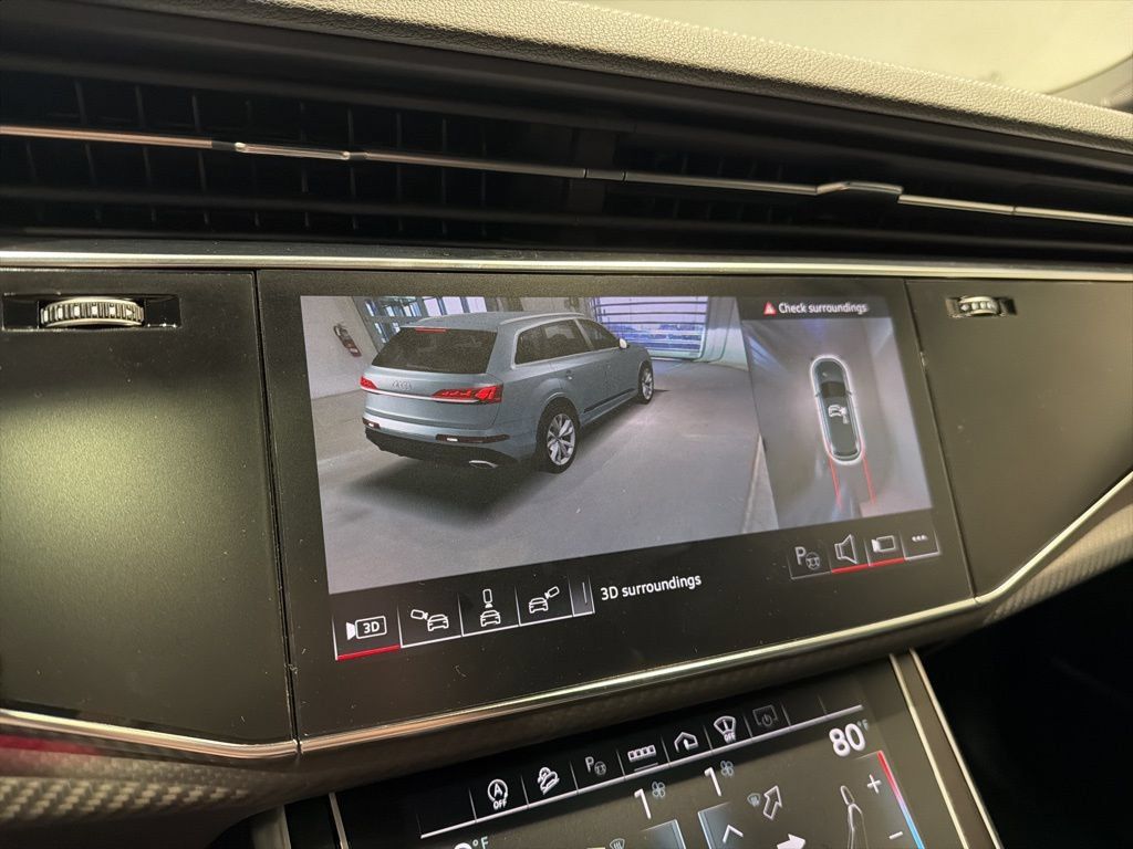 Used 2025 Audi SQ7 Prestige AWD/4WD image 35