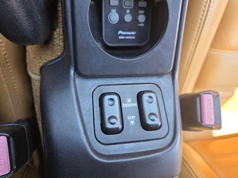 Used 1991 MAZDA MX-5 Miata RWD image 25