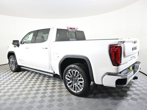 Used 2025 GMC Sierra 1500 Denali Ultimate AWD/4WD image 4