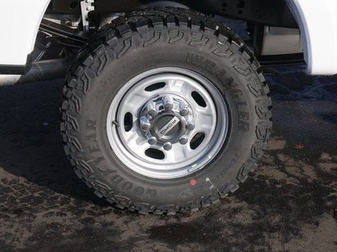 New 2026 Ford F250 XL w/ XL Off-Road Package AWD/4WD image 11