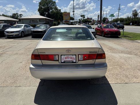 Used 2001 Toyota Camry LE FWD image 6