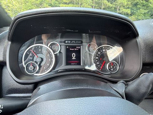 Used 2025 RAM 2500 Big Horn AWD/4WD image 29