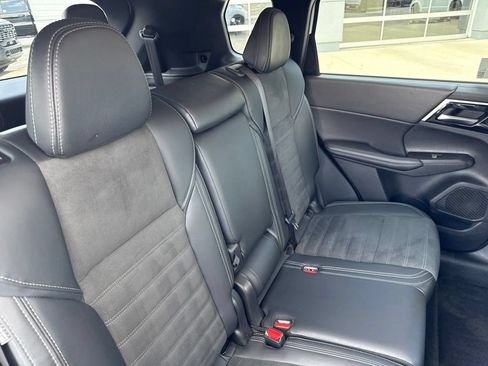 Used 2024 Mitsubishi Outlander SE FWD image 35