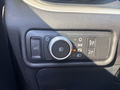 Used 2022 Ford Explorer XLT w/ Equipment Group 202A image 22