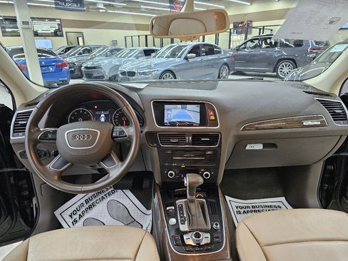 Used 2017 Audi Q5 2.0T Premium Plus w/ Technology Package image 28