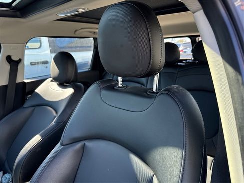 Used 2018 MINI Cooper Clubman S image 9