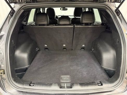 Used 2024 Jeep Compass Limited image 23