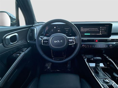 Used 2025 Kia Sorento SX Prestige image 11