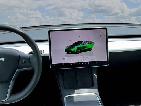 Used 2023 Tesla Model 3 Standard Range RWD image 9
