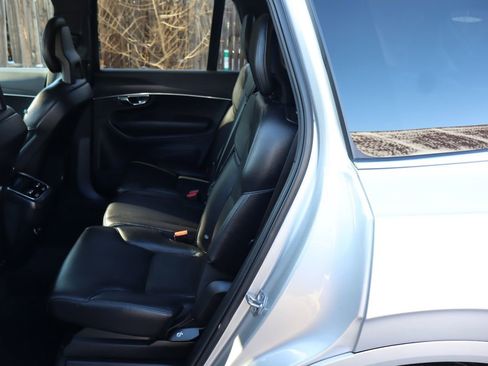 Used 2020 Volvo XC90 T6 Momentum image 20