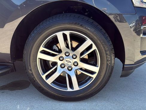 Used 2024 Ford Expedition Limited image 34