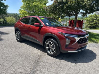 Used 2024 Chevrolet Trax LT w/ Driver Confidence Package
