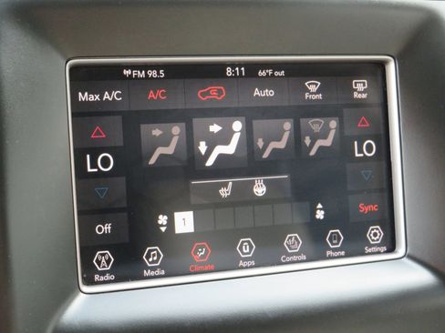 Used 2018 Jeep Grand Cherokee Limited image 19