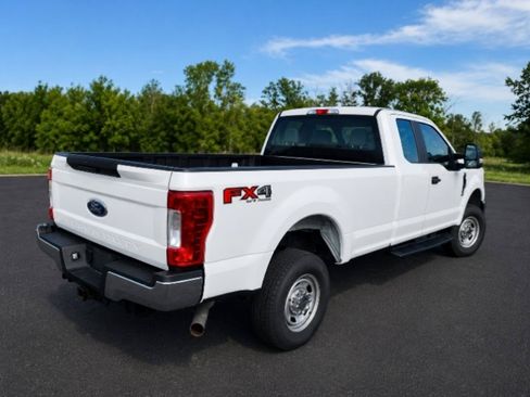 Used 2019 Ford F250 XL w/ XL Value Package AWD/4WD image 4