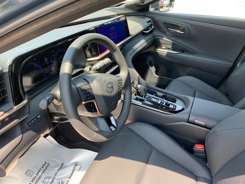 Used 2026 Toyota Crown Signia w/ Advanced Technology Package AWD/4WD image 11